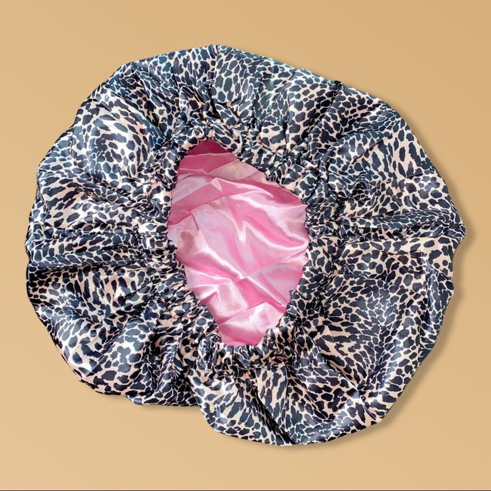 Double layer satin cheeta bonnet